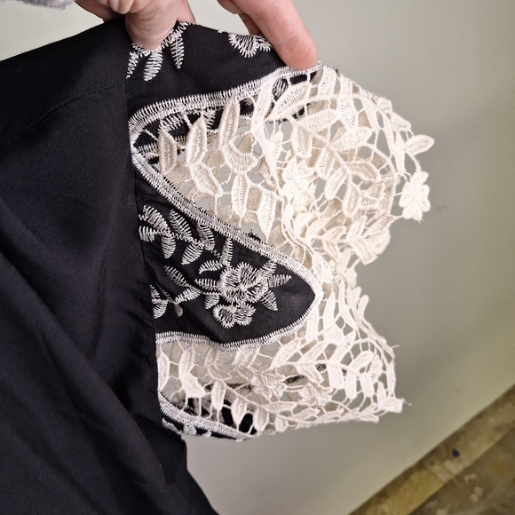 Cajon Black Lace Cover Up - Picture 5 of 6